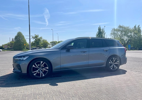 Volvo V60 cena 60000 przebieg: 87700, rok produkcji 2019 z Poznań małe 301